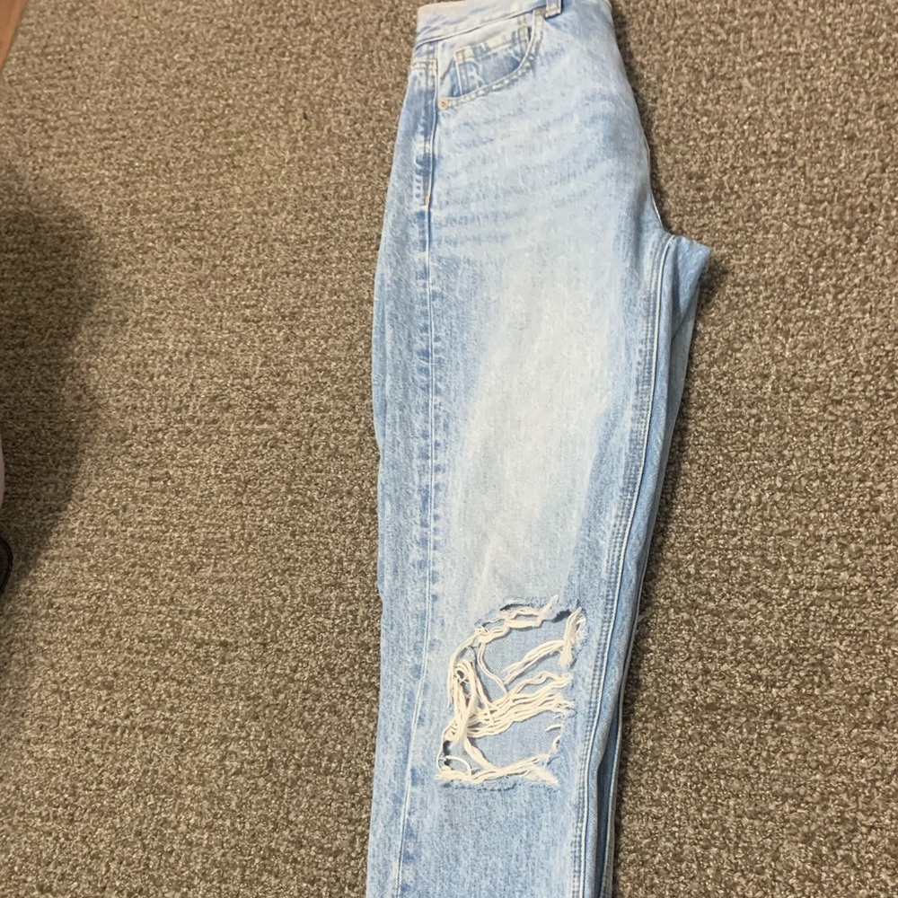 American Eagle mom jeans
